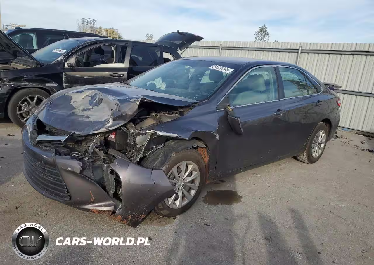 2016 Toyota Camry Le