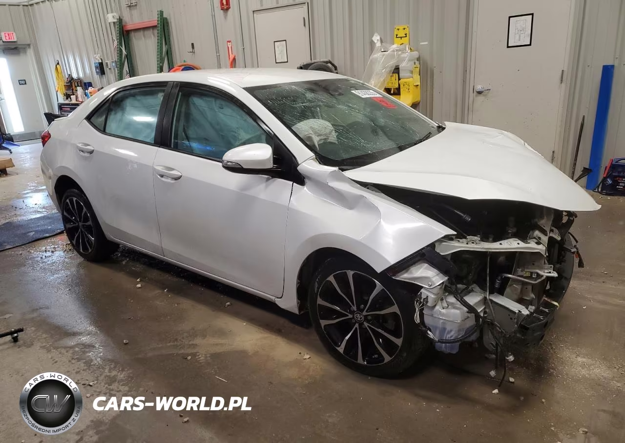 2018 Toyota Corolla Se VIN:5YFBURHE7JP829589 - 4
