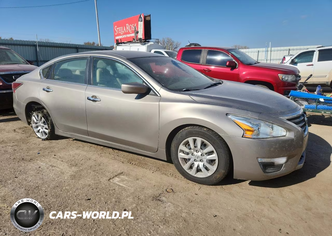 2015 Nissan Altima 2.5 S VIN:1N4AL3AP6FC412316 - 4