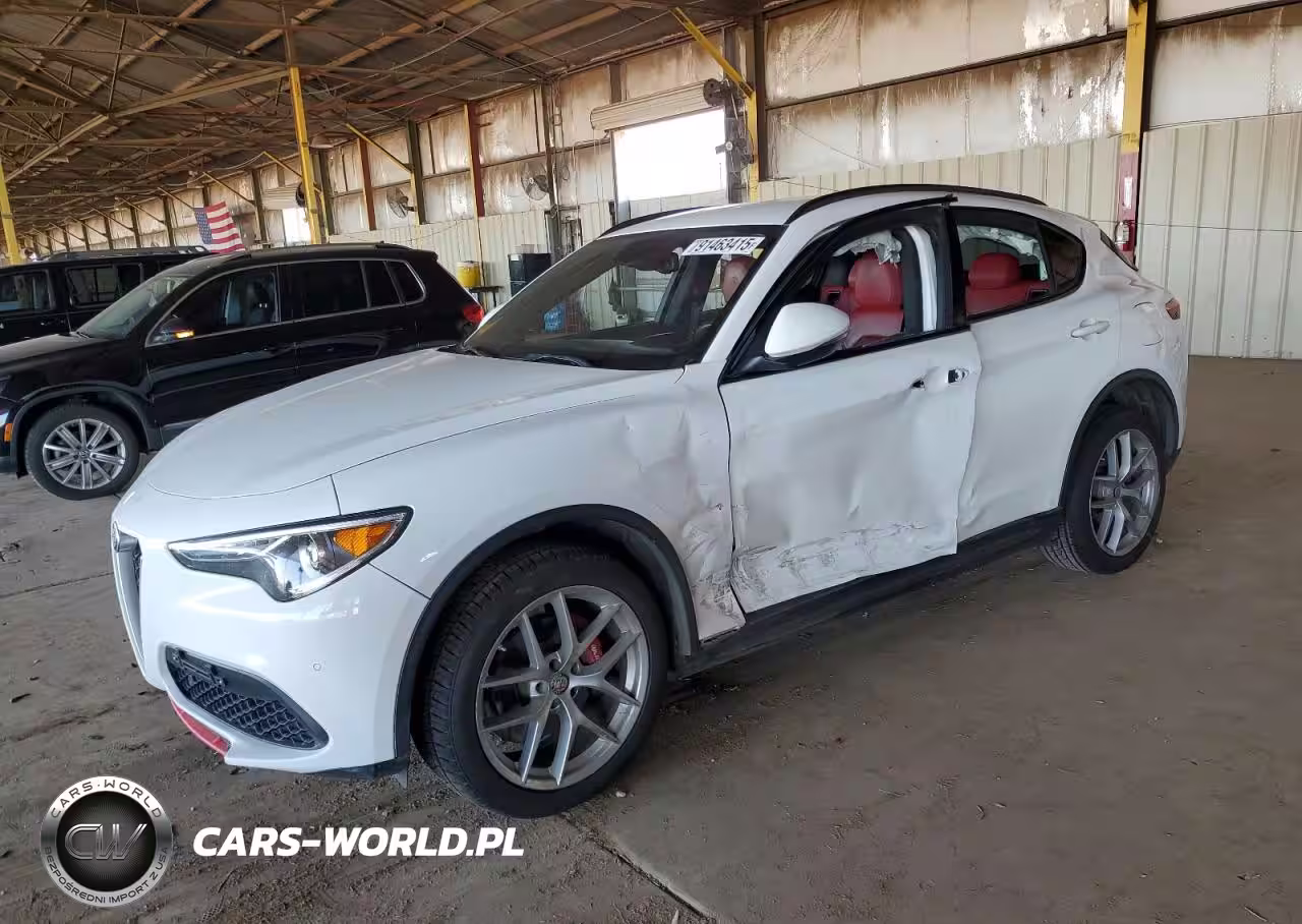 2018 Alfa Romeo Stelvio Ti Sport