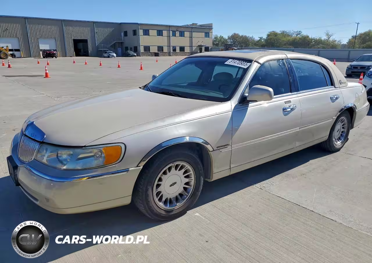 2000 Lincoln Town Car Cartier