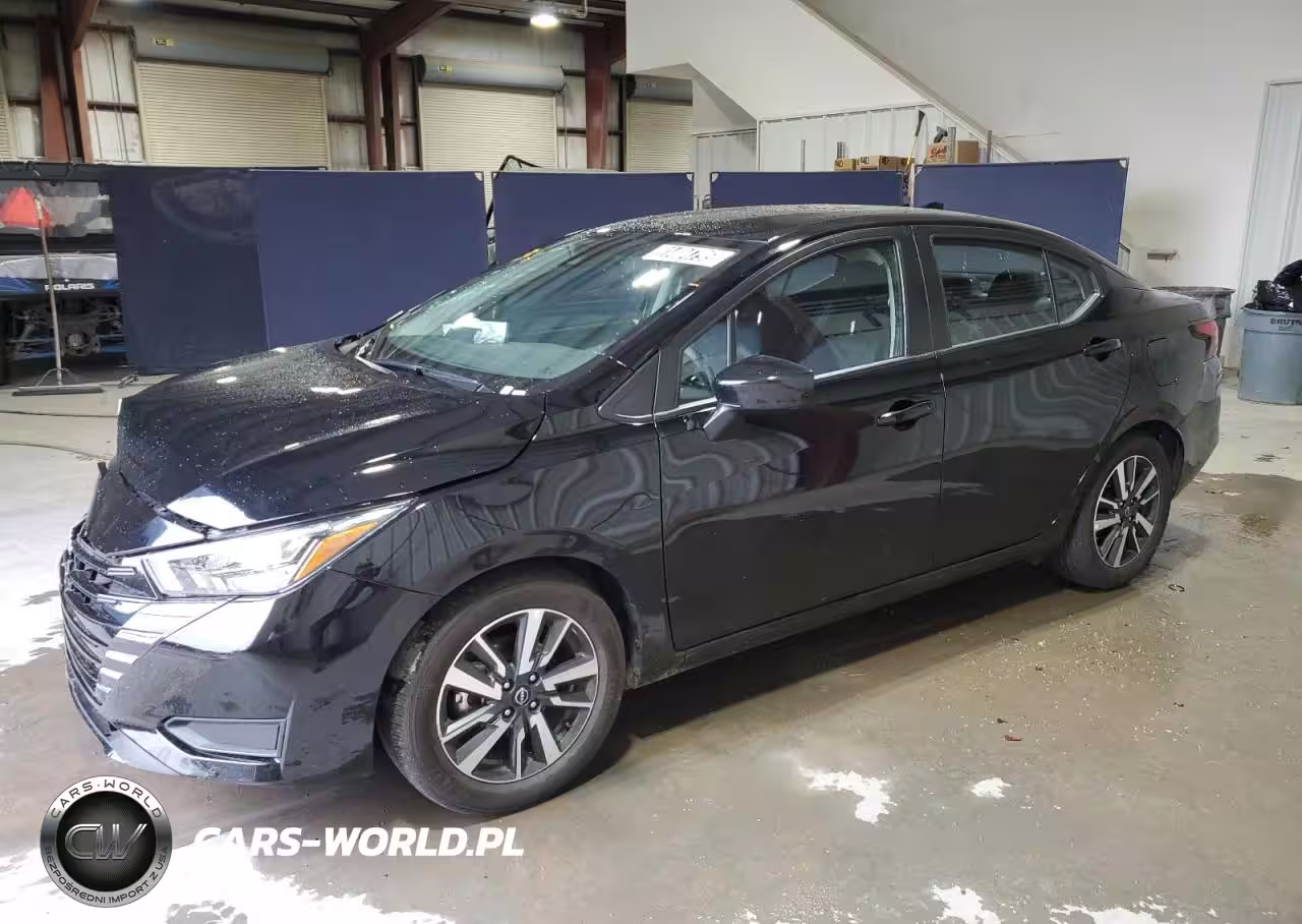 2025 Nissan Versa Sv