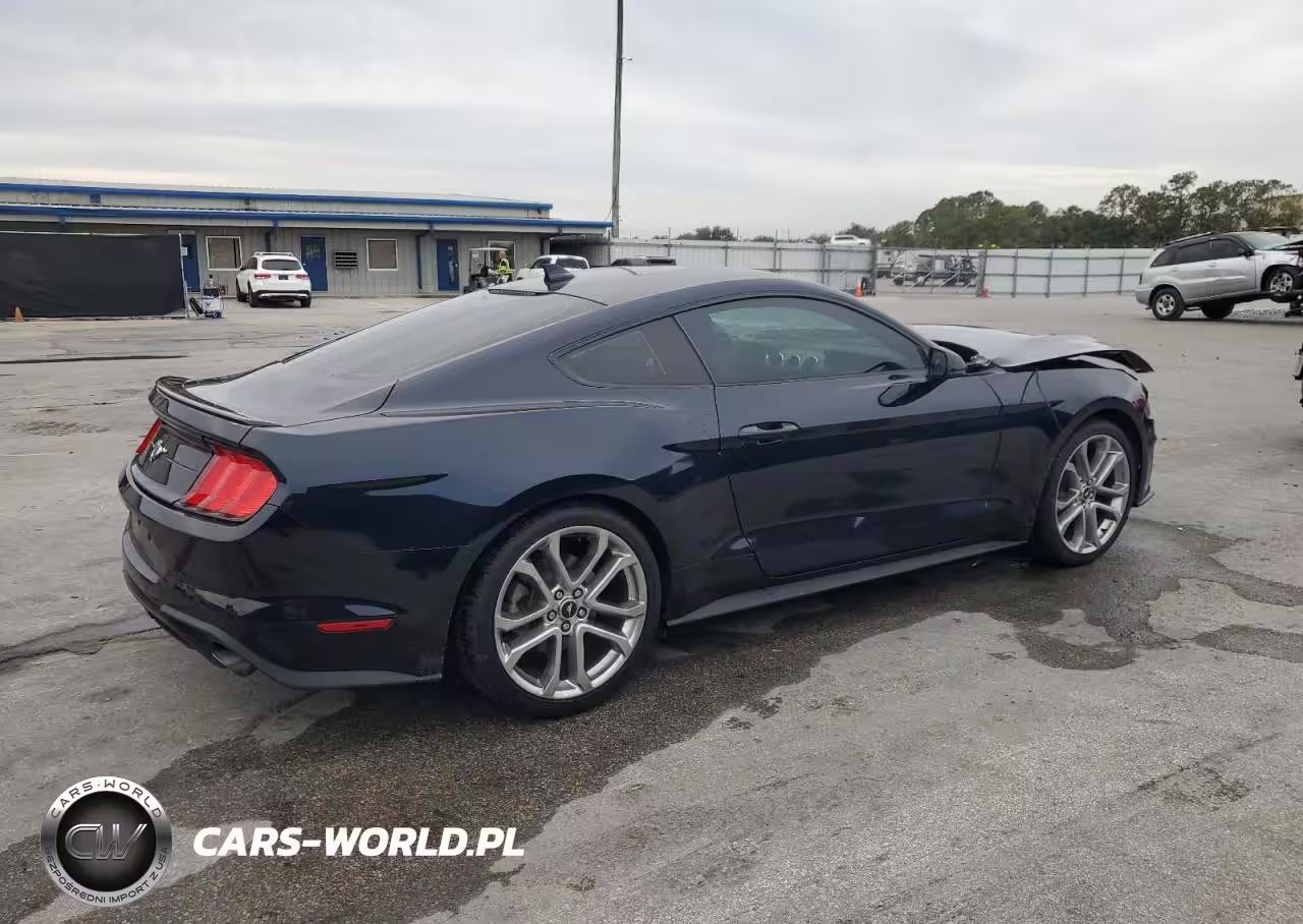 2021 Ford Mustang VIN:1FA6P8TH6M5104741 - 3