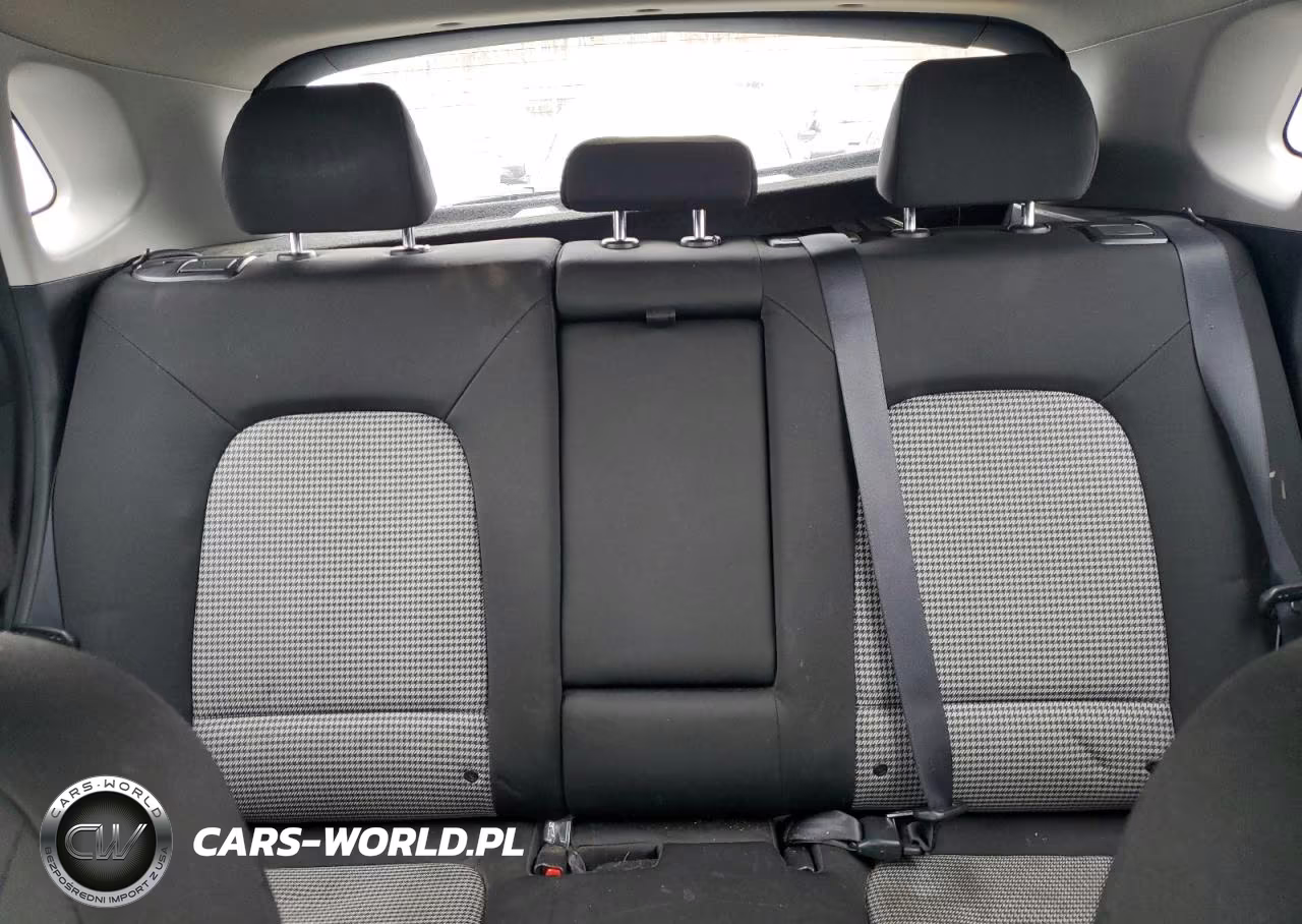 2019 Hyundai Kona Se VIN:KM8K1CAA2KU305327 - 10