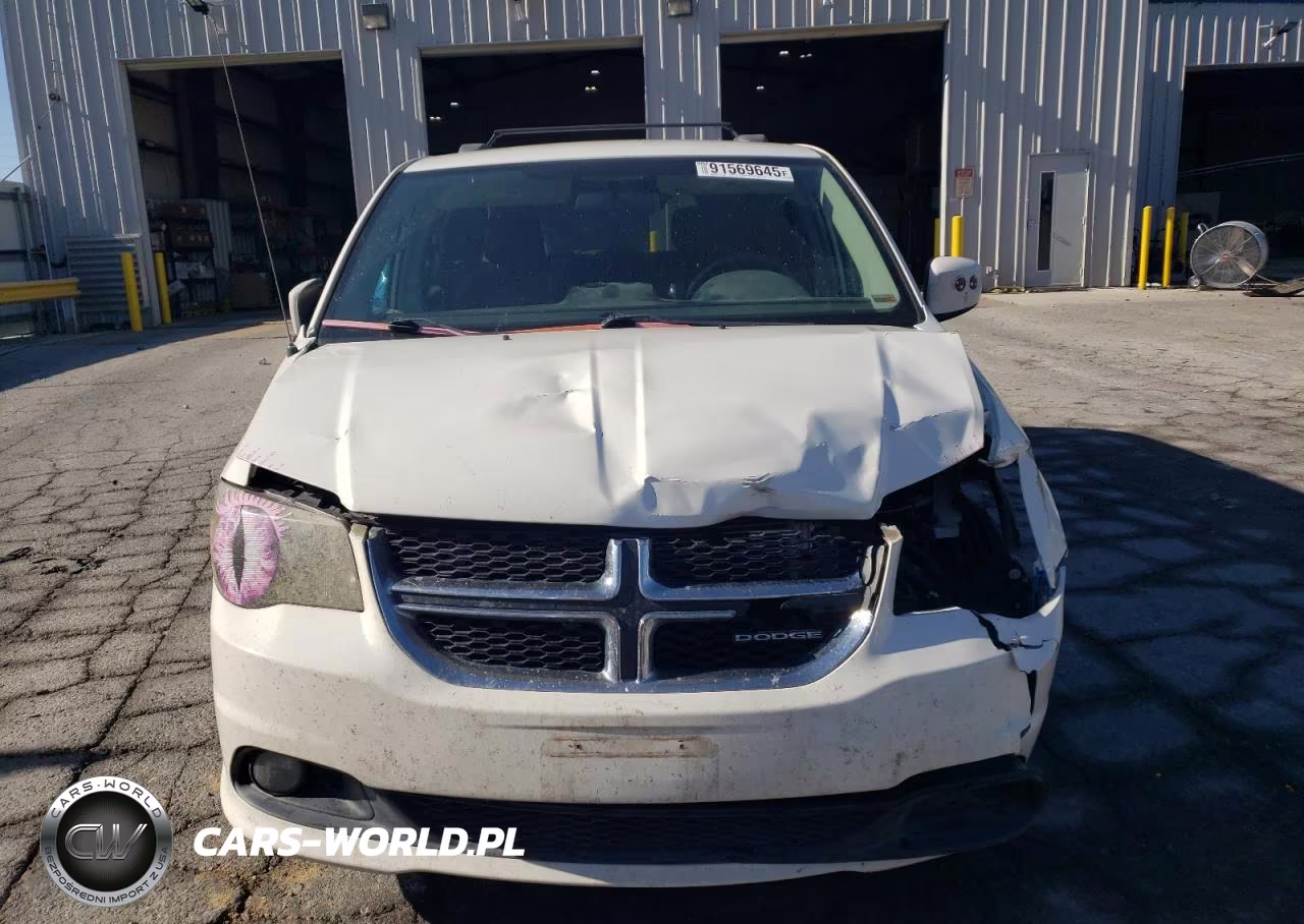 2011 Dodge Grand Caravan Crew VIN:2D4RN5DG1BR751360 - 5