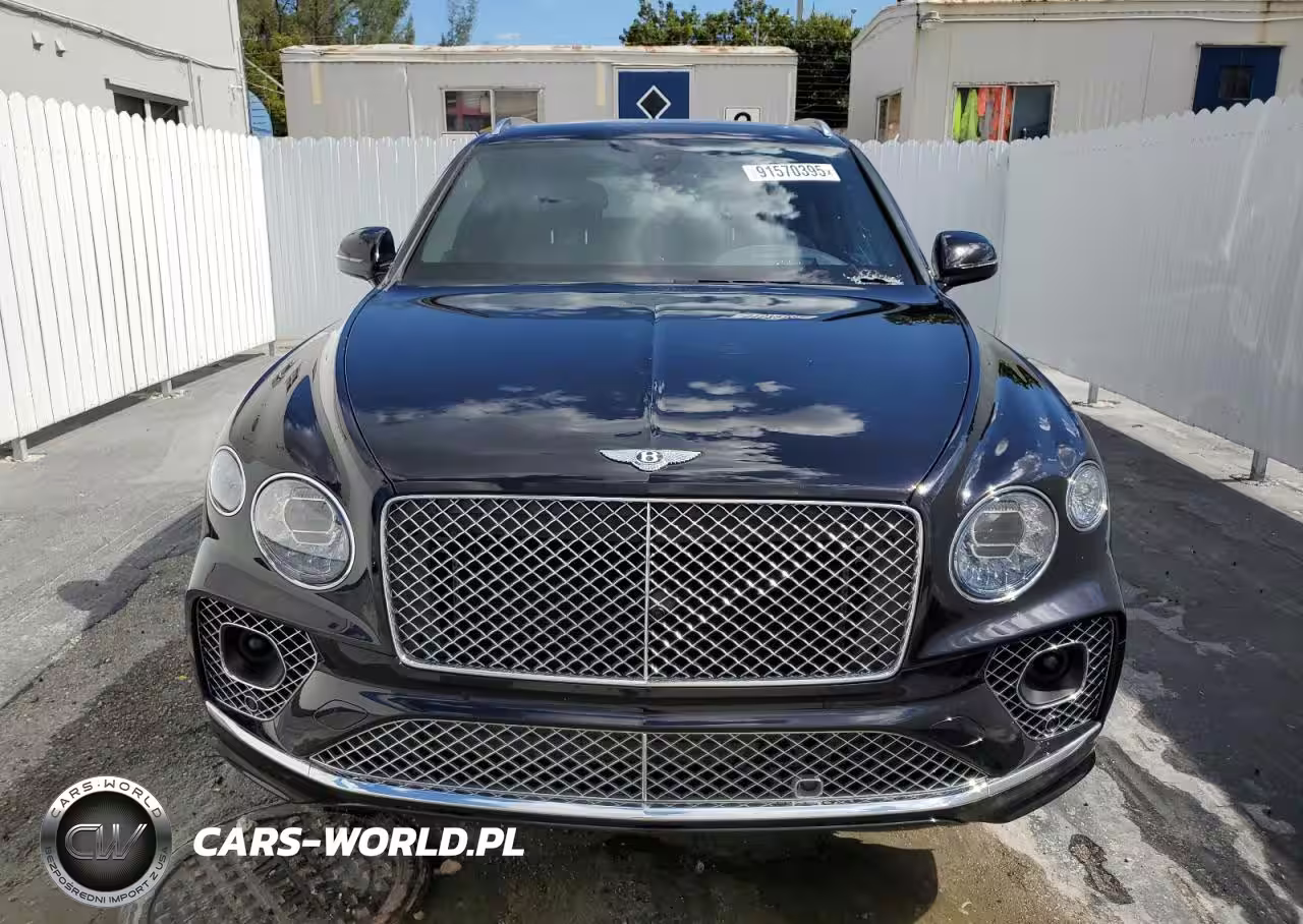 2023 Bentley Bentayga VIN:SJAAT2ZVXPC024421 - 5
