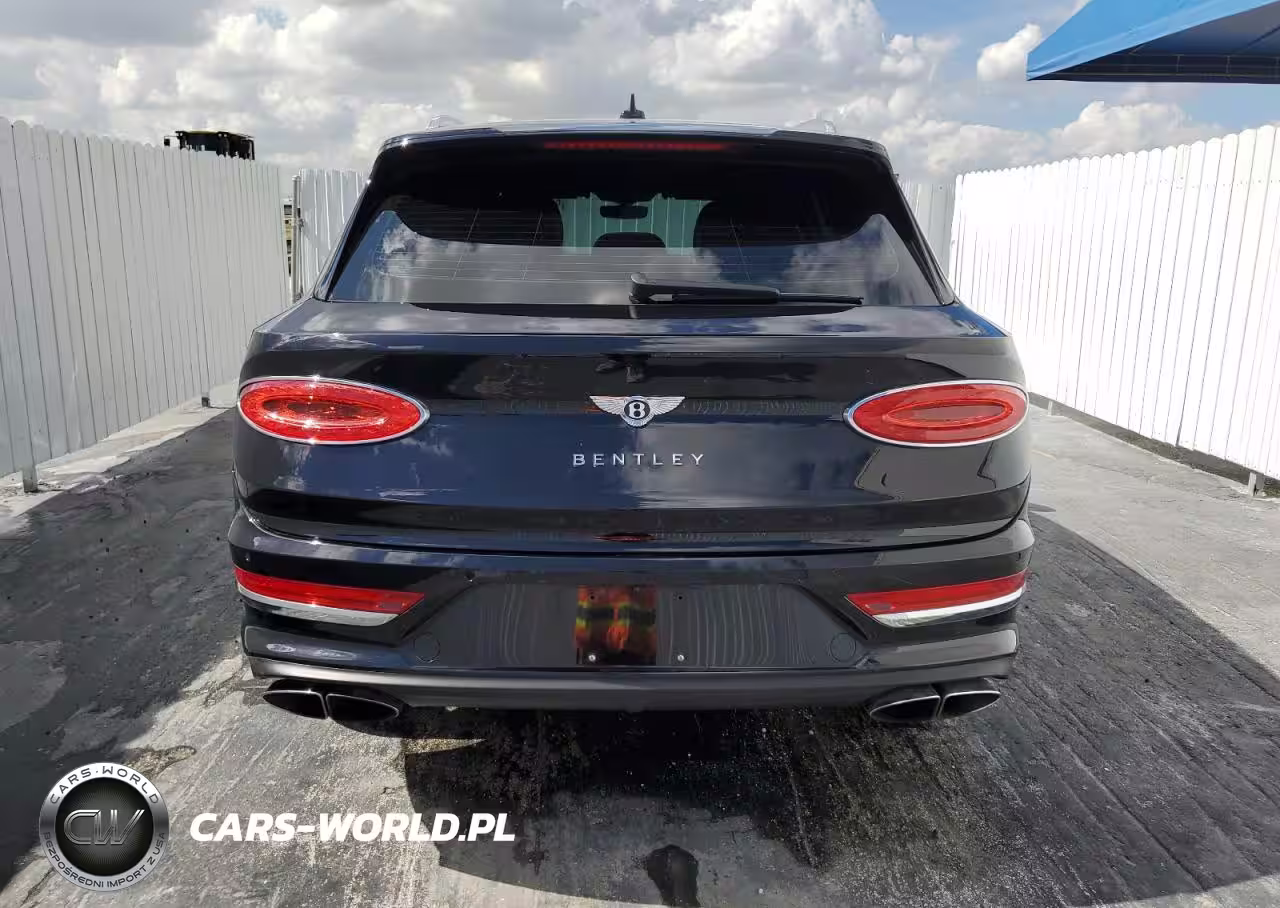2023 Bentley Bentayga VIN:SJAAT2ZVXPC024421 - 6