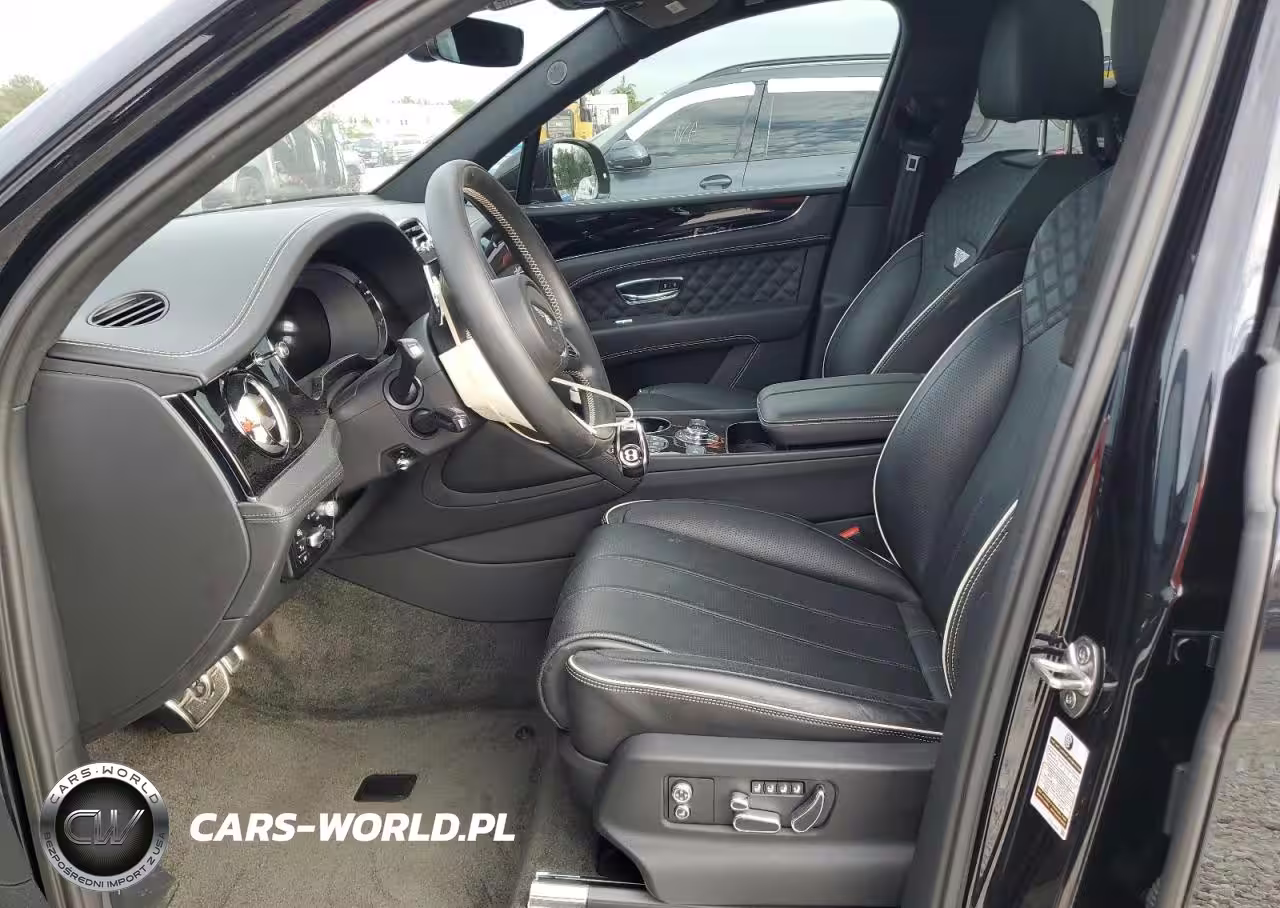 2023 Bentley Bentayga VIN:SJAAT2ZVXPC024421 - 7
