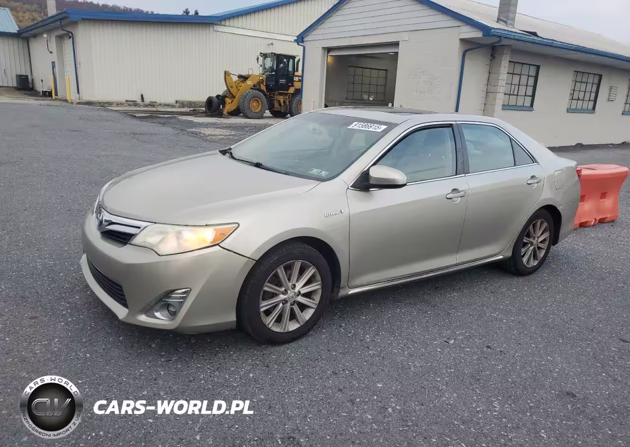 2014 Toyota Camry Hybrid