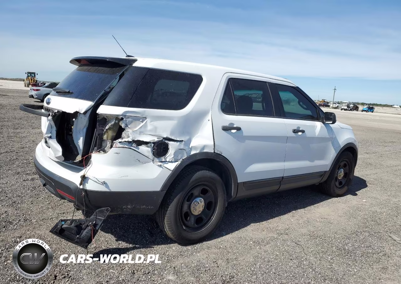 2015 Ford Explorer Police Interceptor VIN:1FM5K8AR4FGA28584 - 3