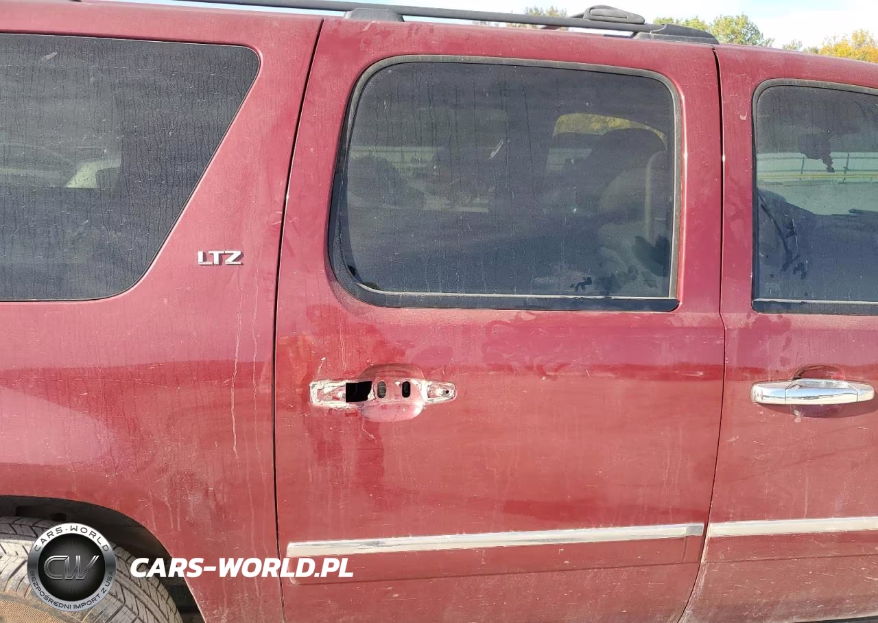 2011 Chevrolet Suburban K1500 Ltz VIN:1GNSKKE35BR120478 - 11