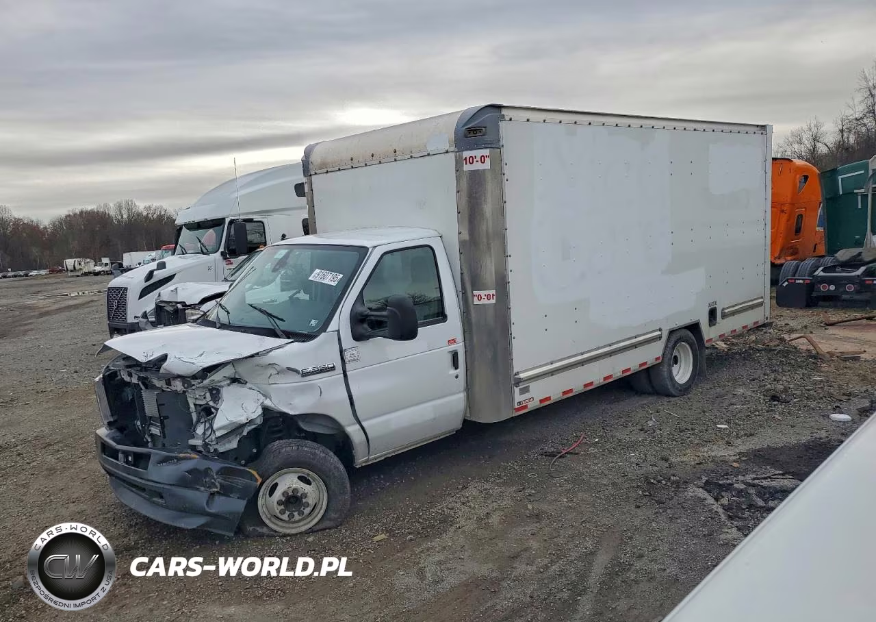 2024 Ford Econoline Box Truck – zdjęcie 1 z 13