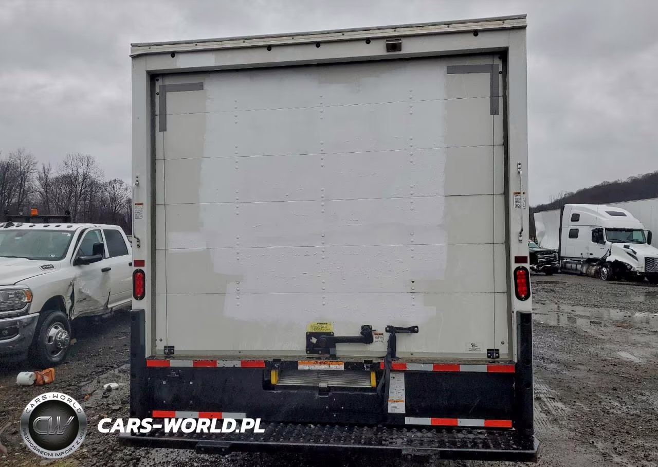 2024 Ford Econoline Box Truck VIN:1FDWE3FN0RDD28472 - 10