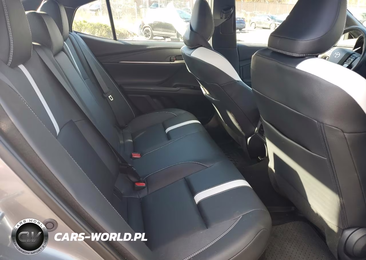 2025 Toyota Camry Xse VIN:4T1DAACK2SU599038 - 10