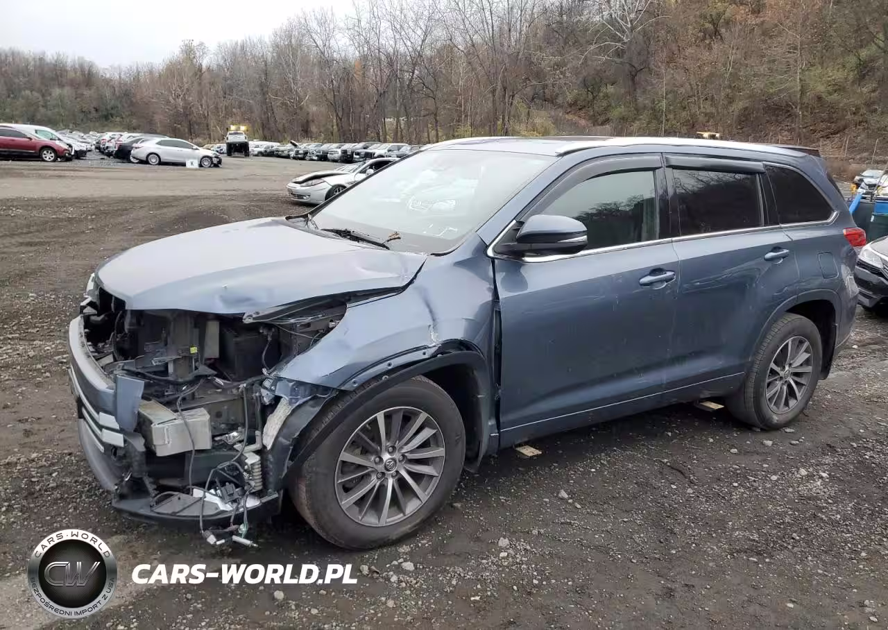2017 Toyota Highlander Se