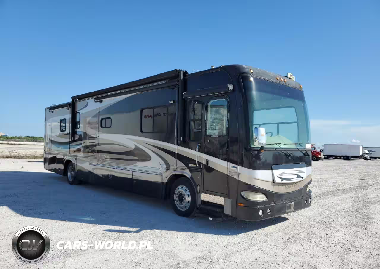 2007 Freigliner Chassis X - Coach Bus