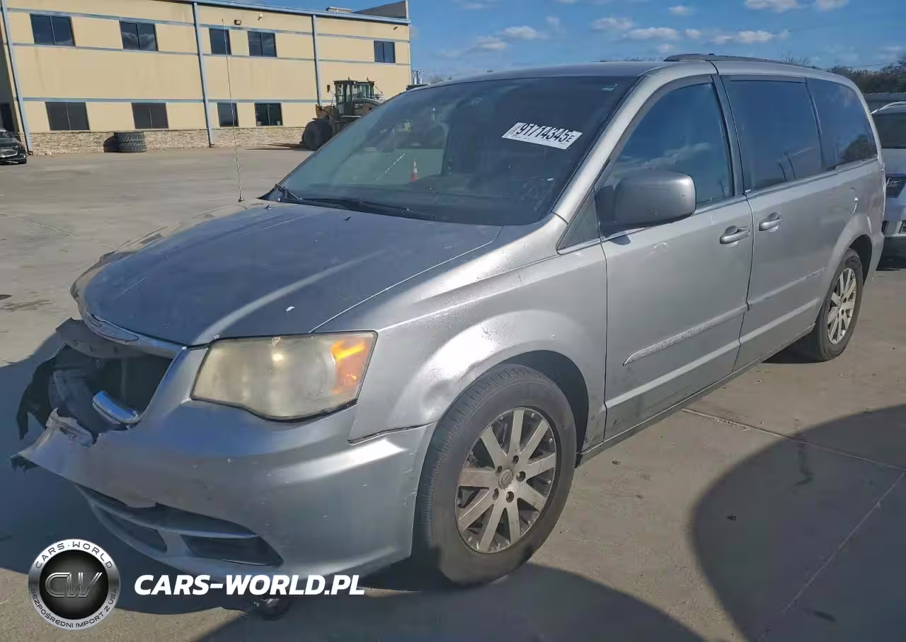 2013 Chrysler Town & Country Touring