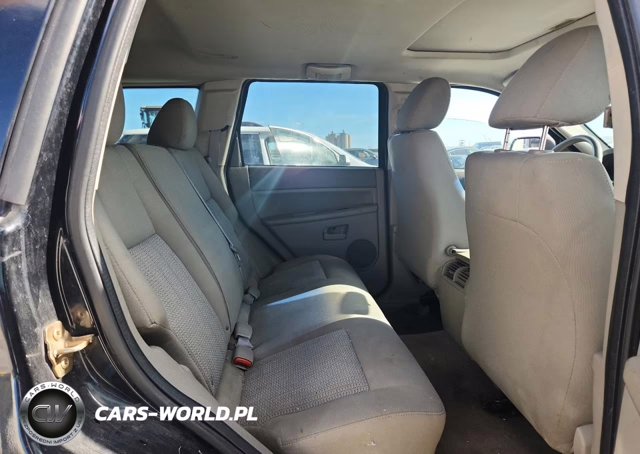 2007 Jeep Grand Cherokee Laredo VIN:1J8GR48K97C630067 - 11