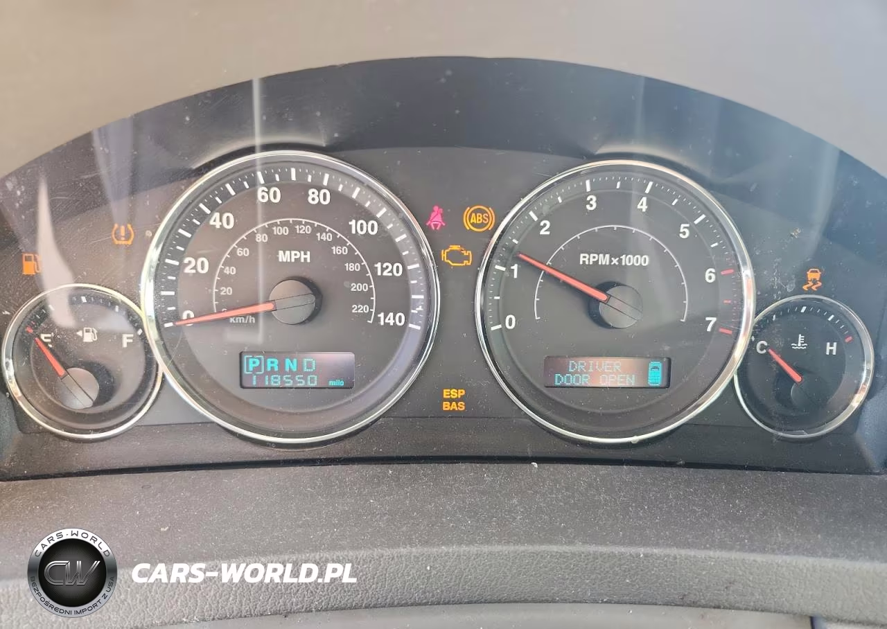 2007 Jeep Grand Cherokee Laredo VIN:1J8GR48K97C630067 - 9