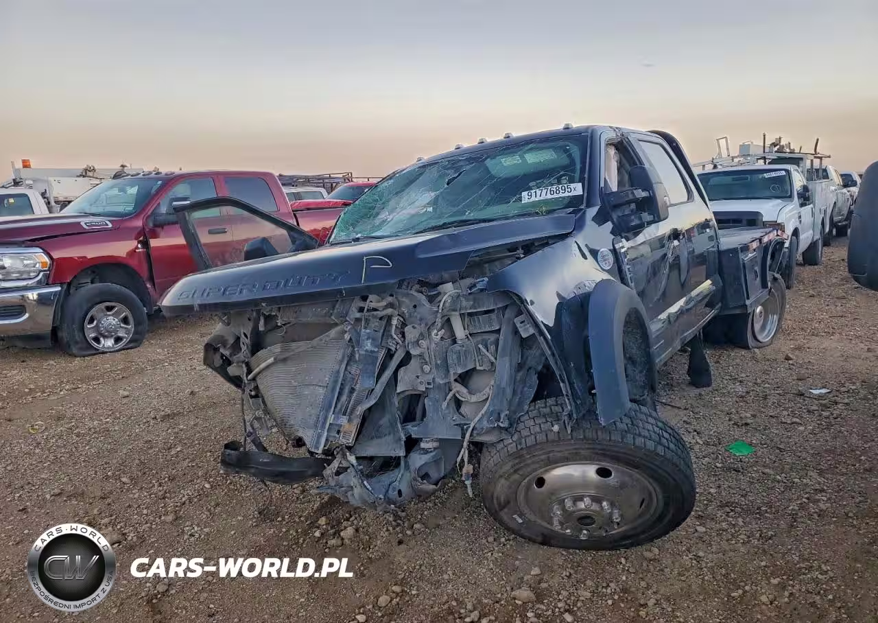 2023 Ford F450 Super Duty Flatbed Truck