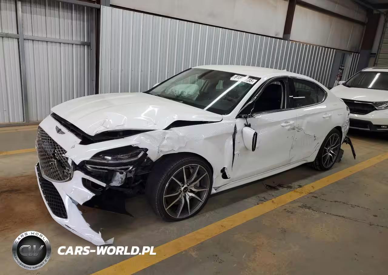 2025 Genesis G70 Base