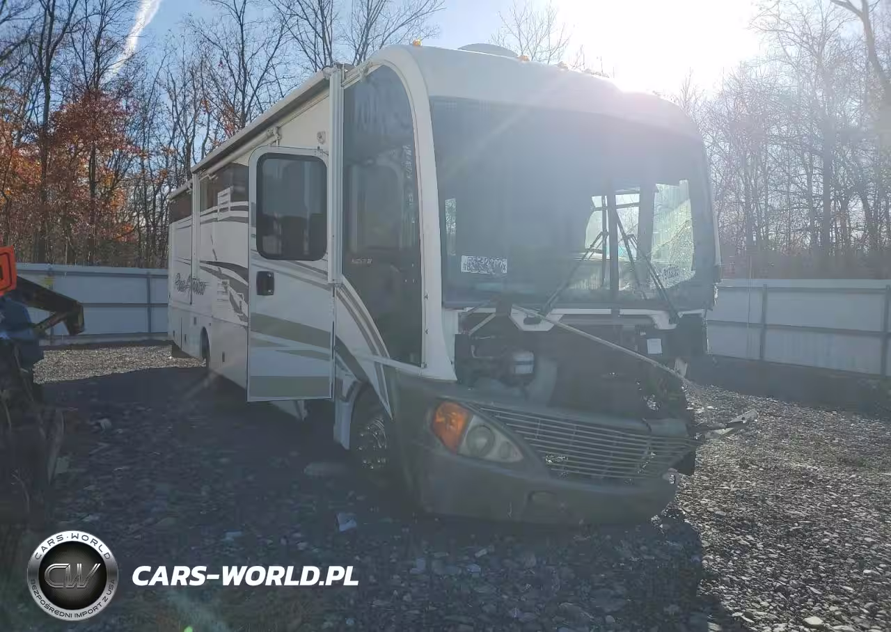 2004 Workhorse Custom Chassis Motorhome Chassis W22