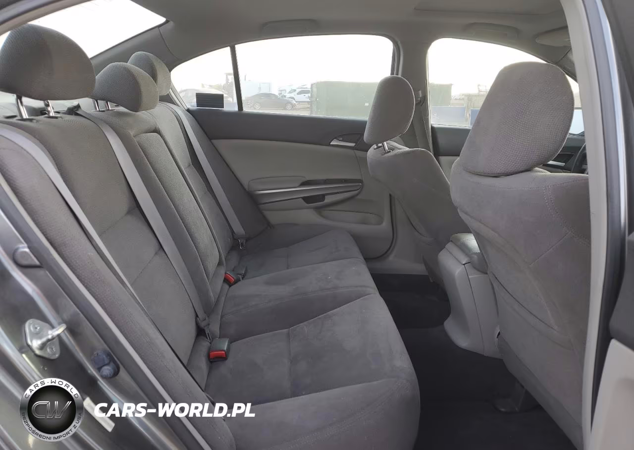 2008 Honda Accord VIN:JHMCP26708C058711 - 10