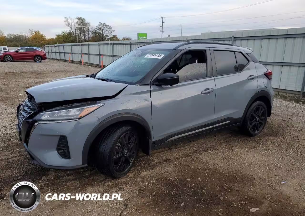 2024 Nissan Kicks Sr