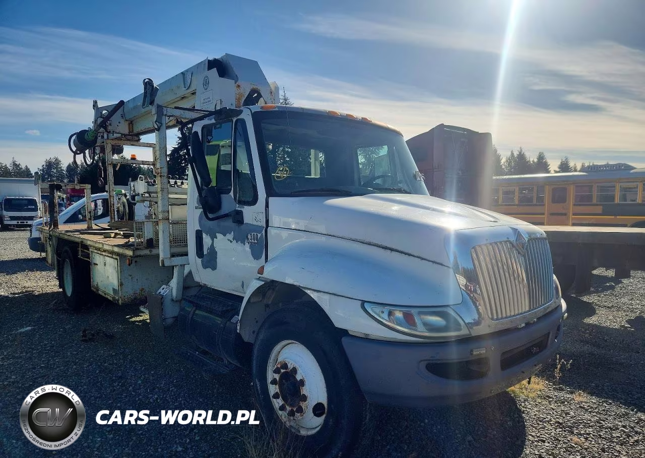 2006 International 4300 Crane Truck