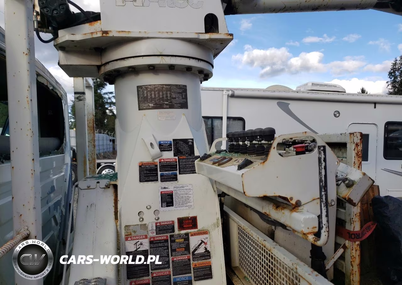2006 International 4300 Crane Truck VIN:1HTMMAAN66H179146 - 6