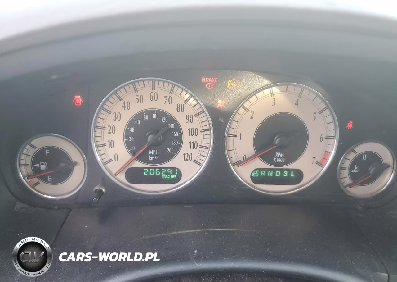 2002 Chrysler Town & Country Limited VIN:2C8GP64L42R525507 - 9