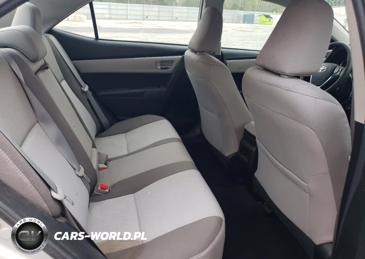 2018 Toyota Corolla L VIN:5YFBURHE8JP793394 - 10