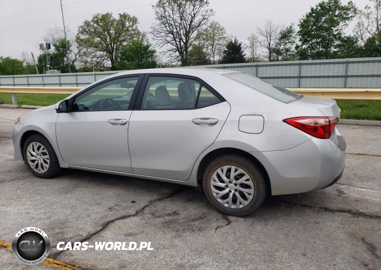 2018 Toyota Corolla L VIN:5YFBURHE8JP793394 - 2