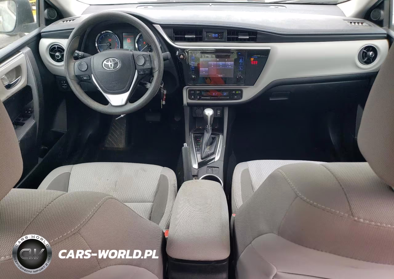 2018 Toyota Corolla L VIN:5YFBURHE8JP793394 - 8