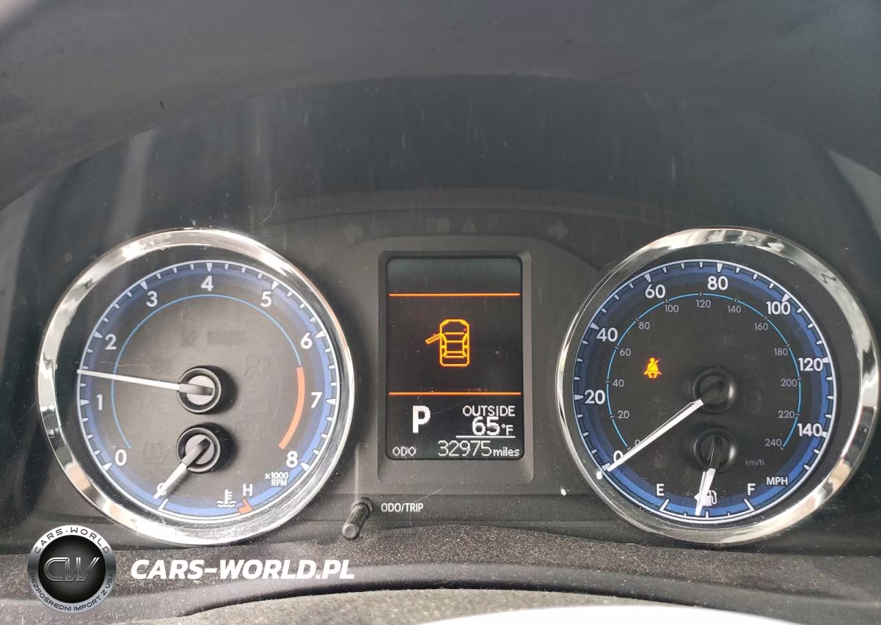 2018 Toyota Corolla L VIN:5YFBURHE8JP793394 - 9