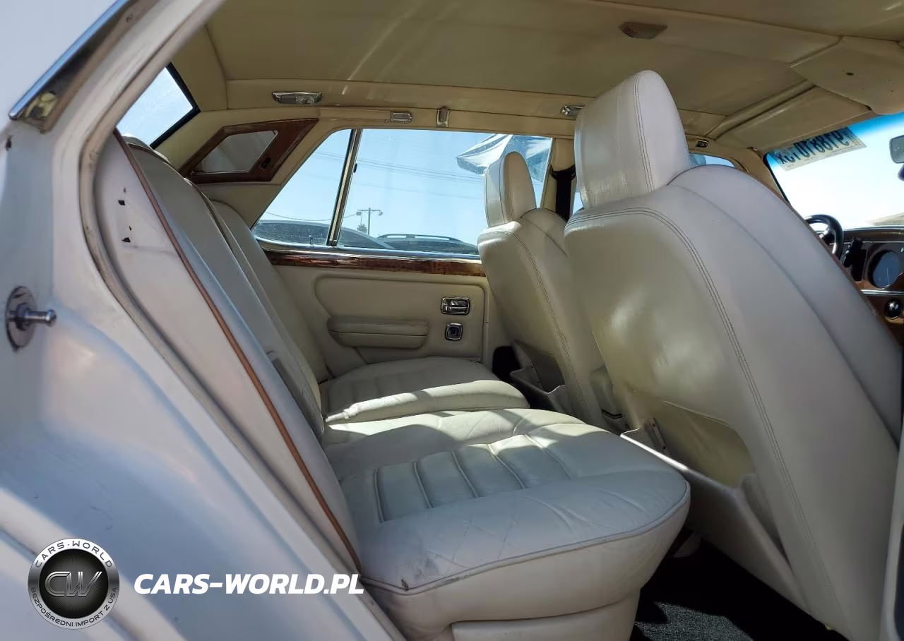 1990 Bentley Turbo R VIN:SCBZR03D7LCX33406 - 10