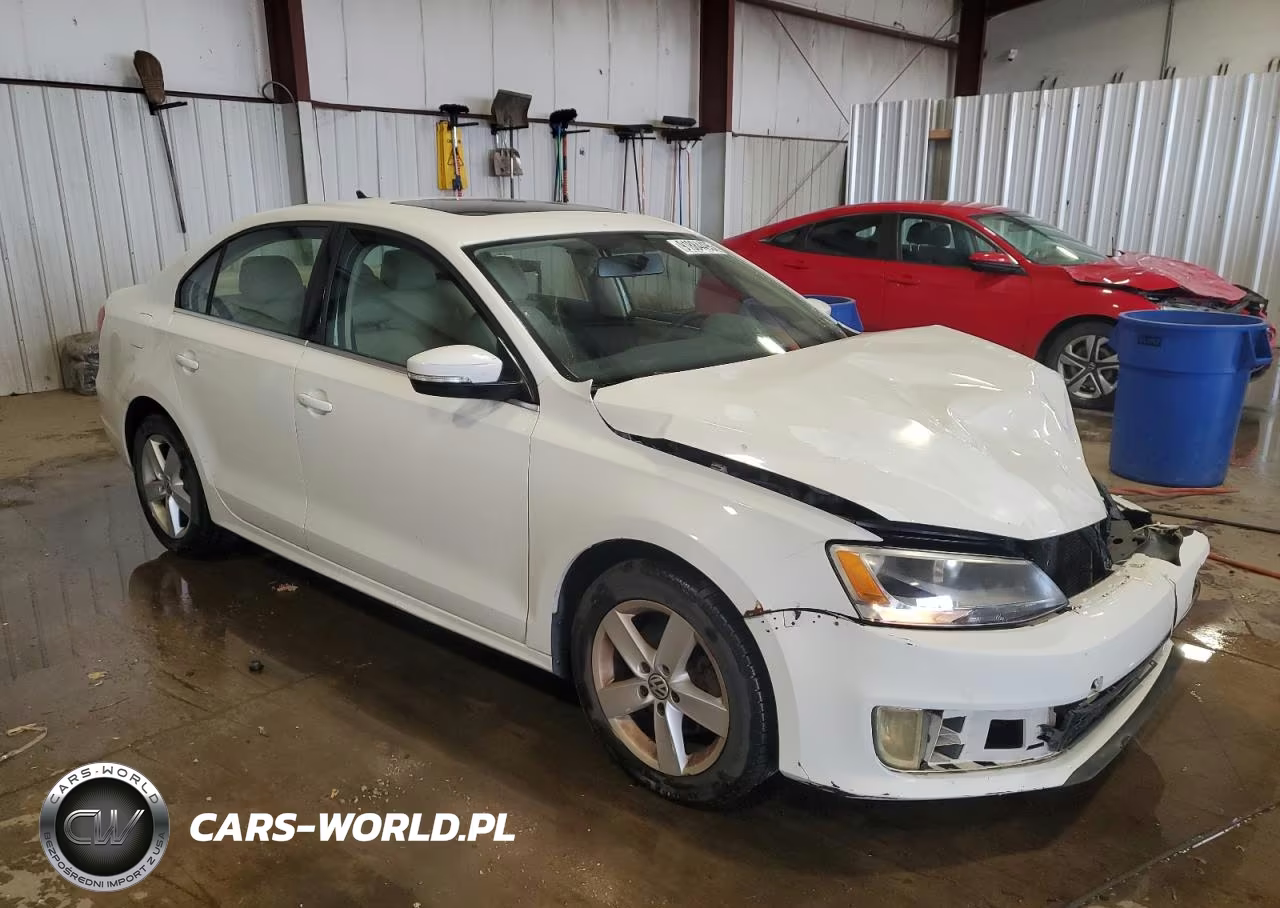 2012 Volkswagen Jetta Tdi VIN:3VWLL7AJXCM368737 - 4