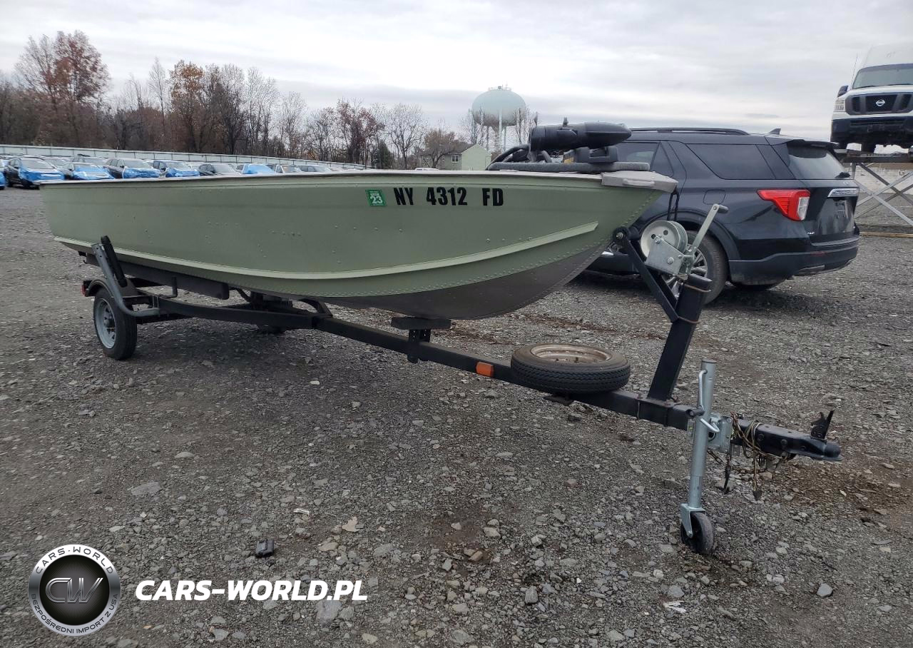 2002 Boat