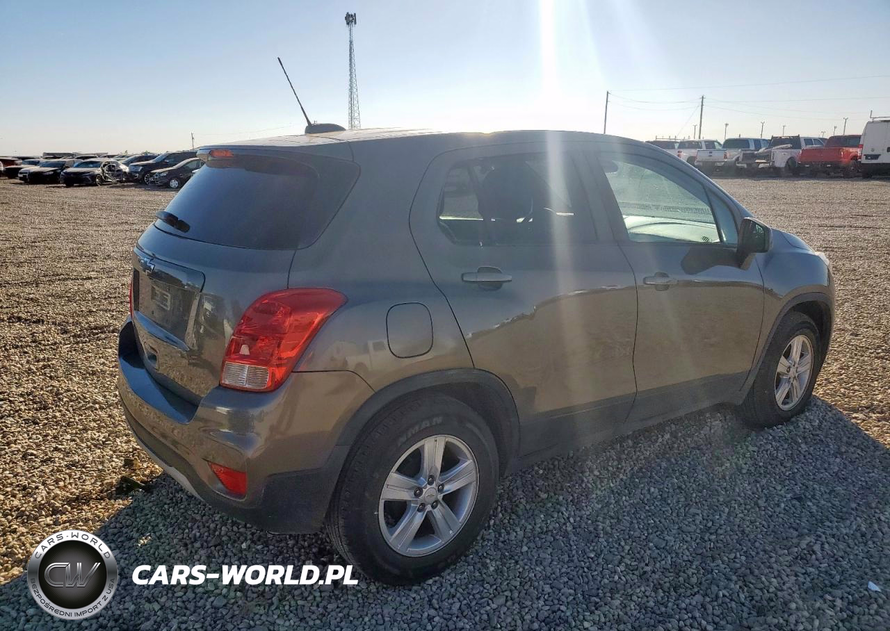 2020 Chevrolet Trax Ls VIN:KL7CJKSB2LB353883 - 3