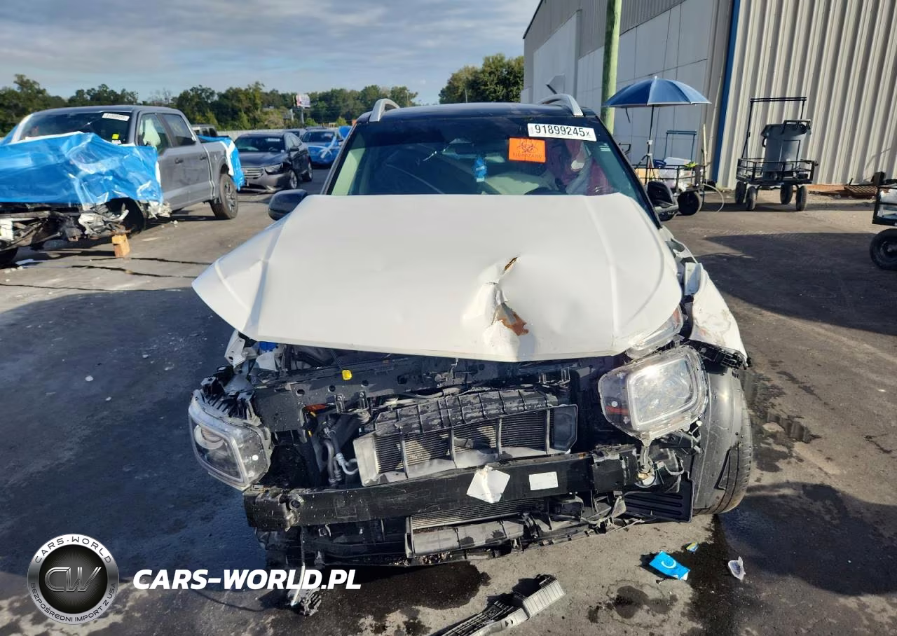 2023 Hyundai Venue Sel VIN:KMHRC8A35PU235028 - 5