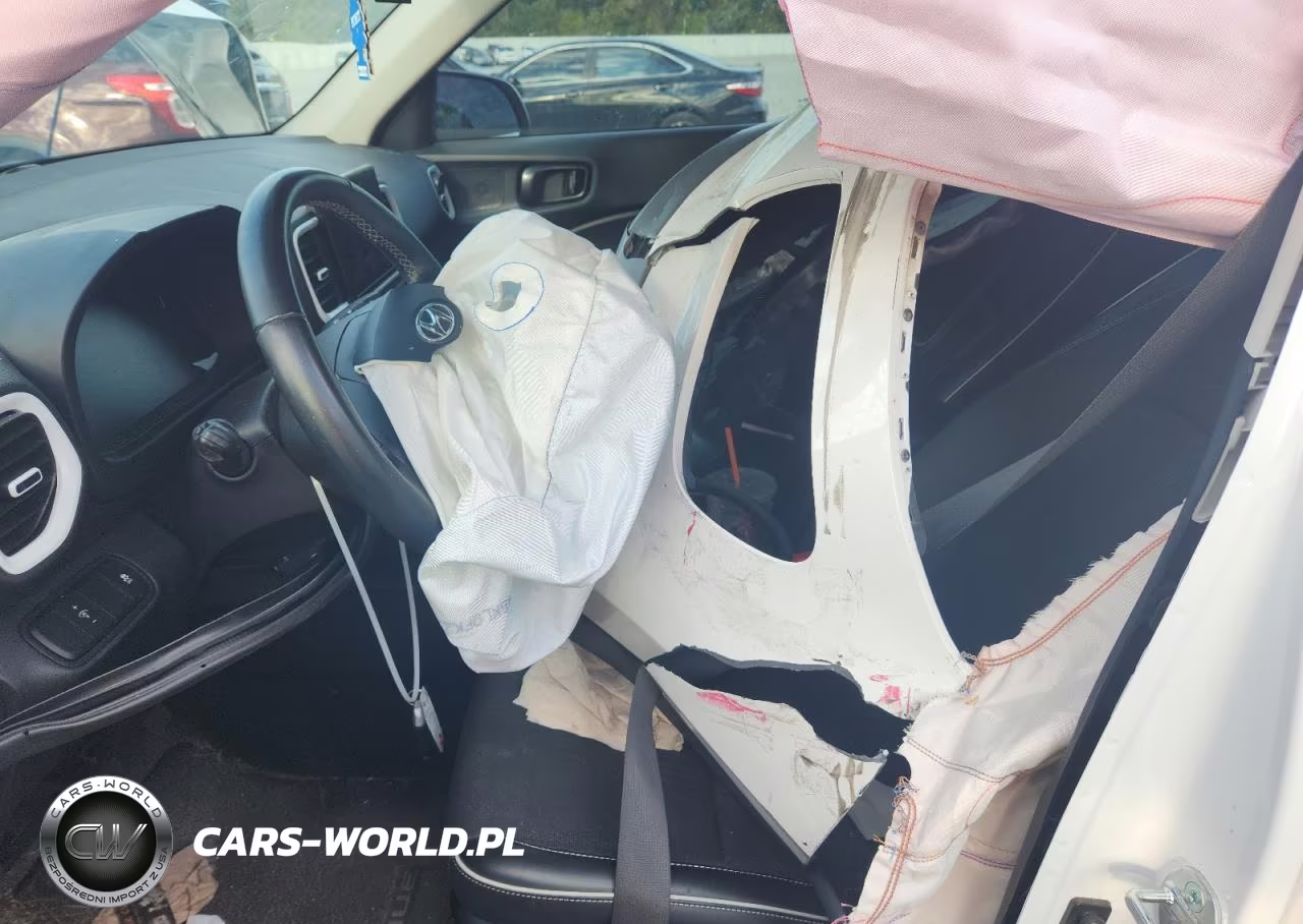 2023 Hyundai Venue Sel VIN:KMHRC8A35PU235028 - 7