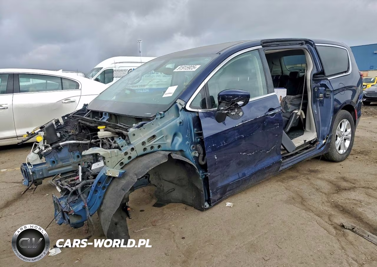 2020 Chrysler Voyager Lxi