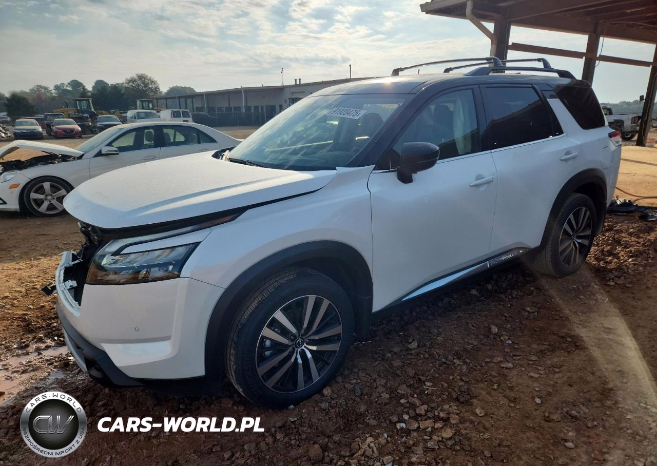 2025 Nissan Pathfinder Platinum – zdjęcie 1 z 14