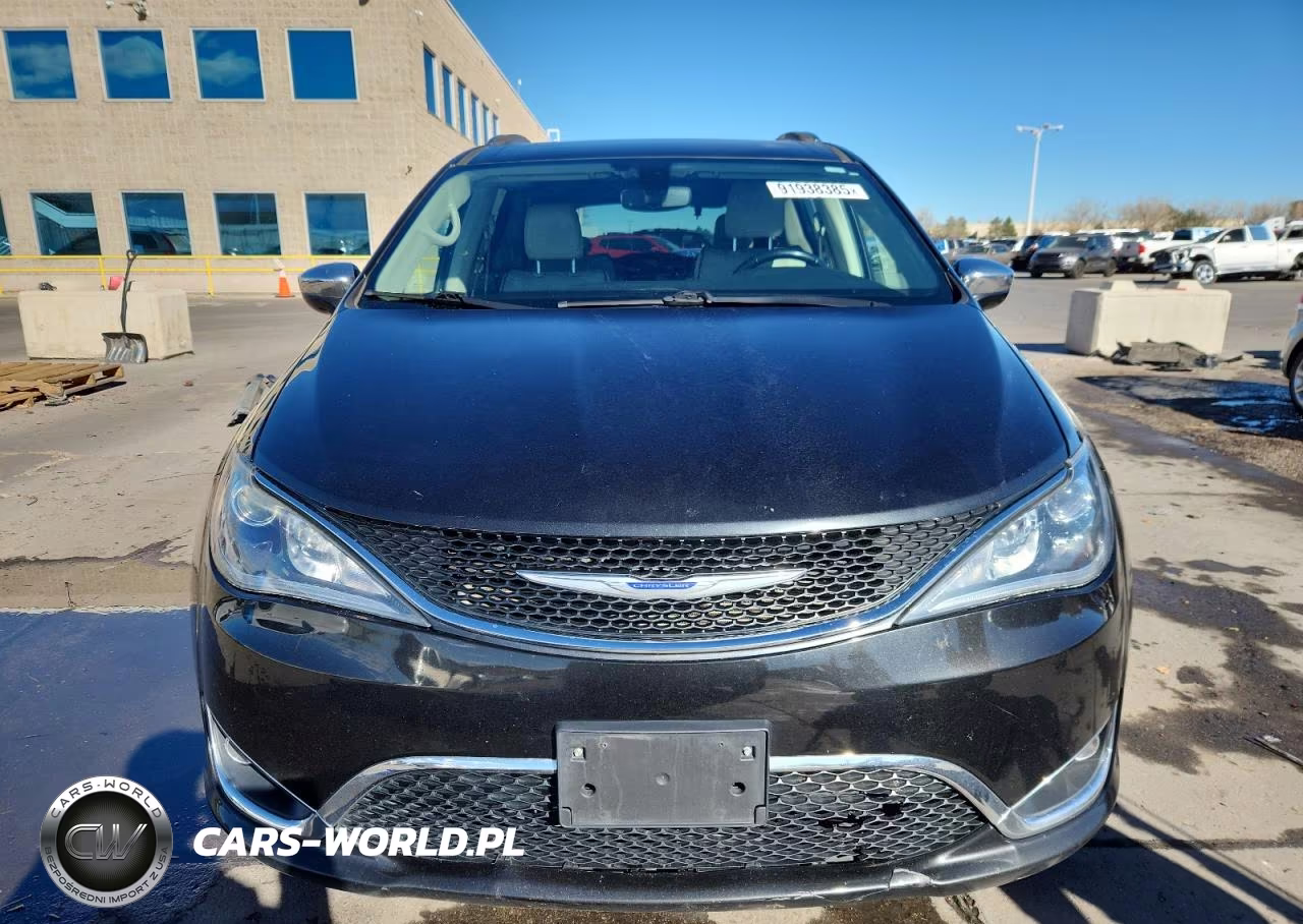 2020 Chrysler Pacifica Limited VIN:2C4RC1GG3LR157930 - 5