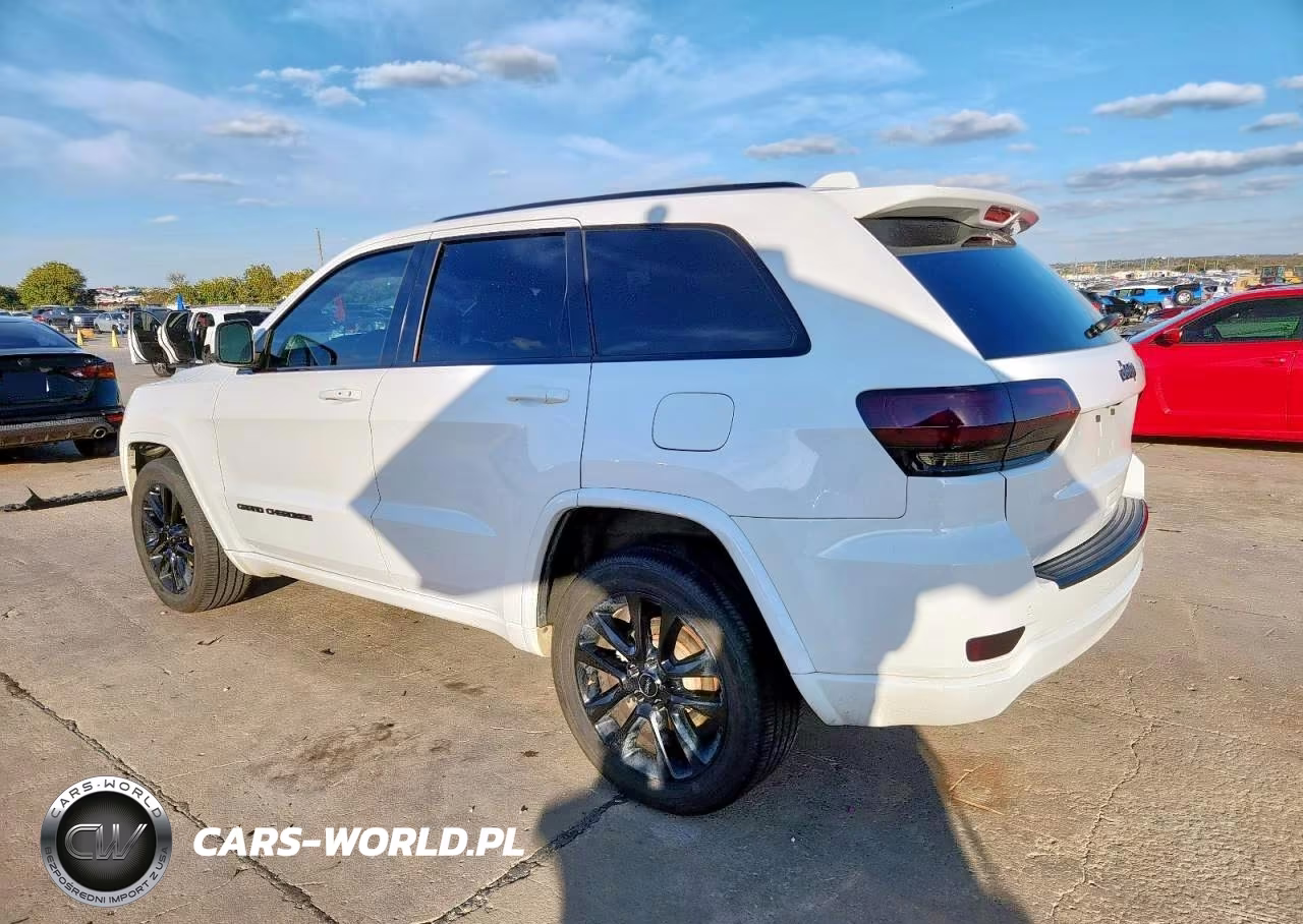 2018 Jeep Grand Cherokee Laredo VIN:1C4RJFAG4JC343767 - 2