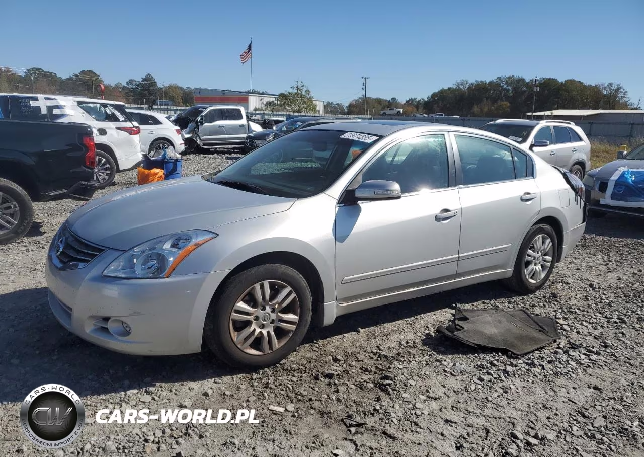 2010 Nissan Altima Base