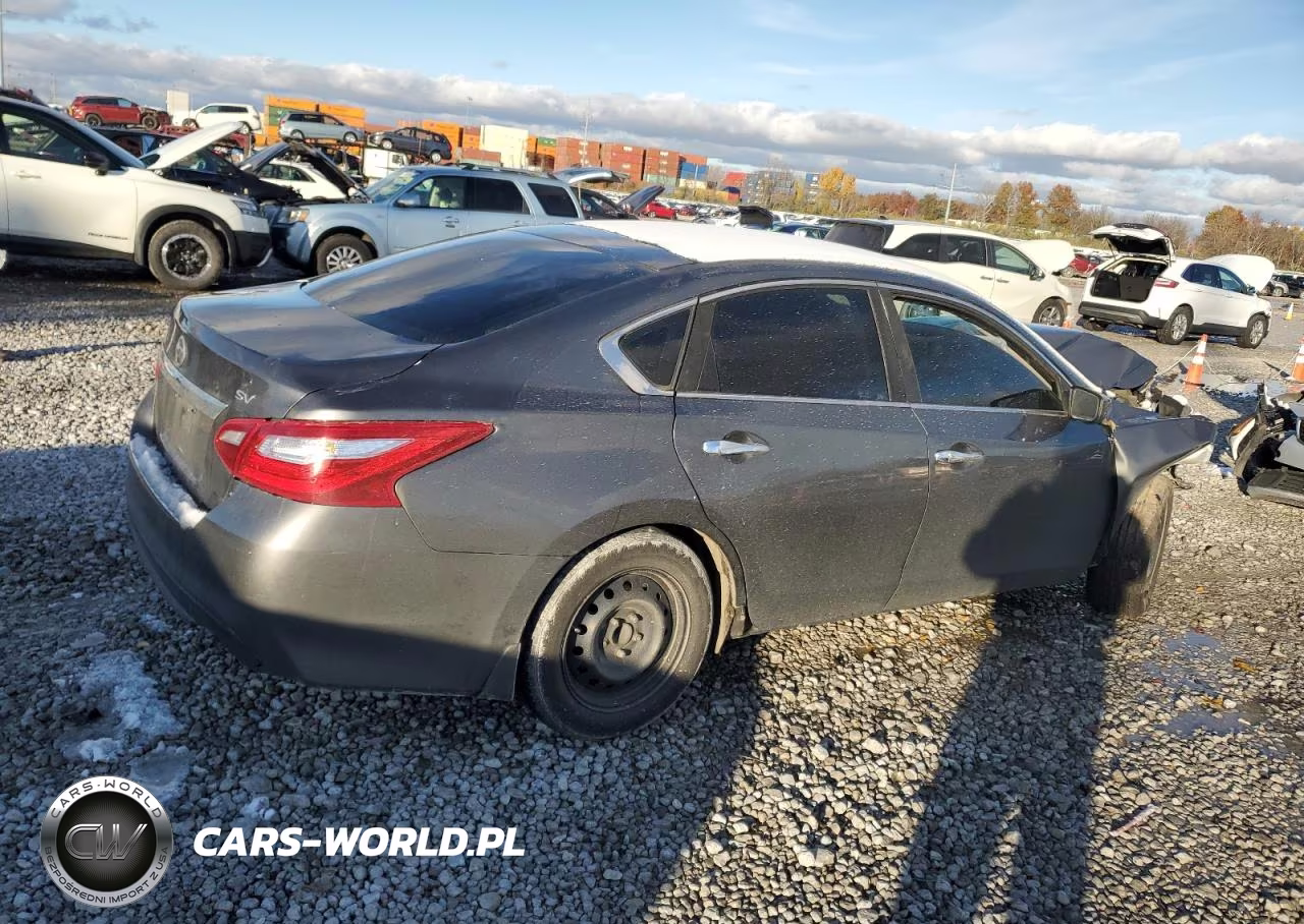 2017 Nissan Altima VIN:1N4AL3AP4HC228303 - 3