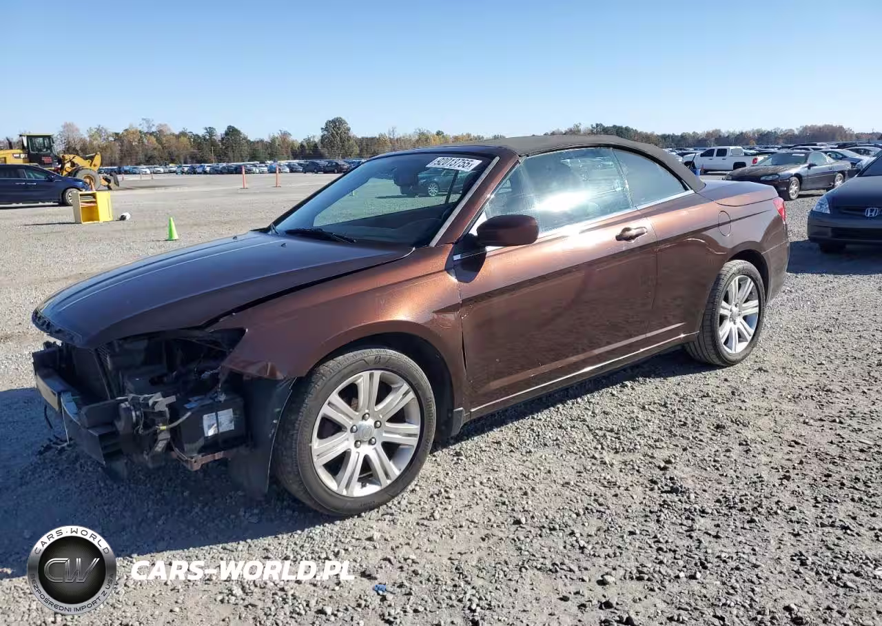 2013 Chrysler 200 Touring