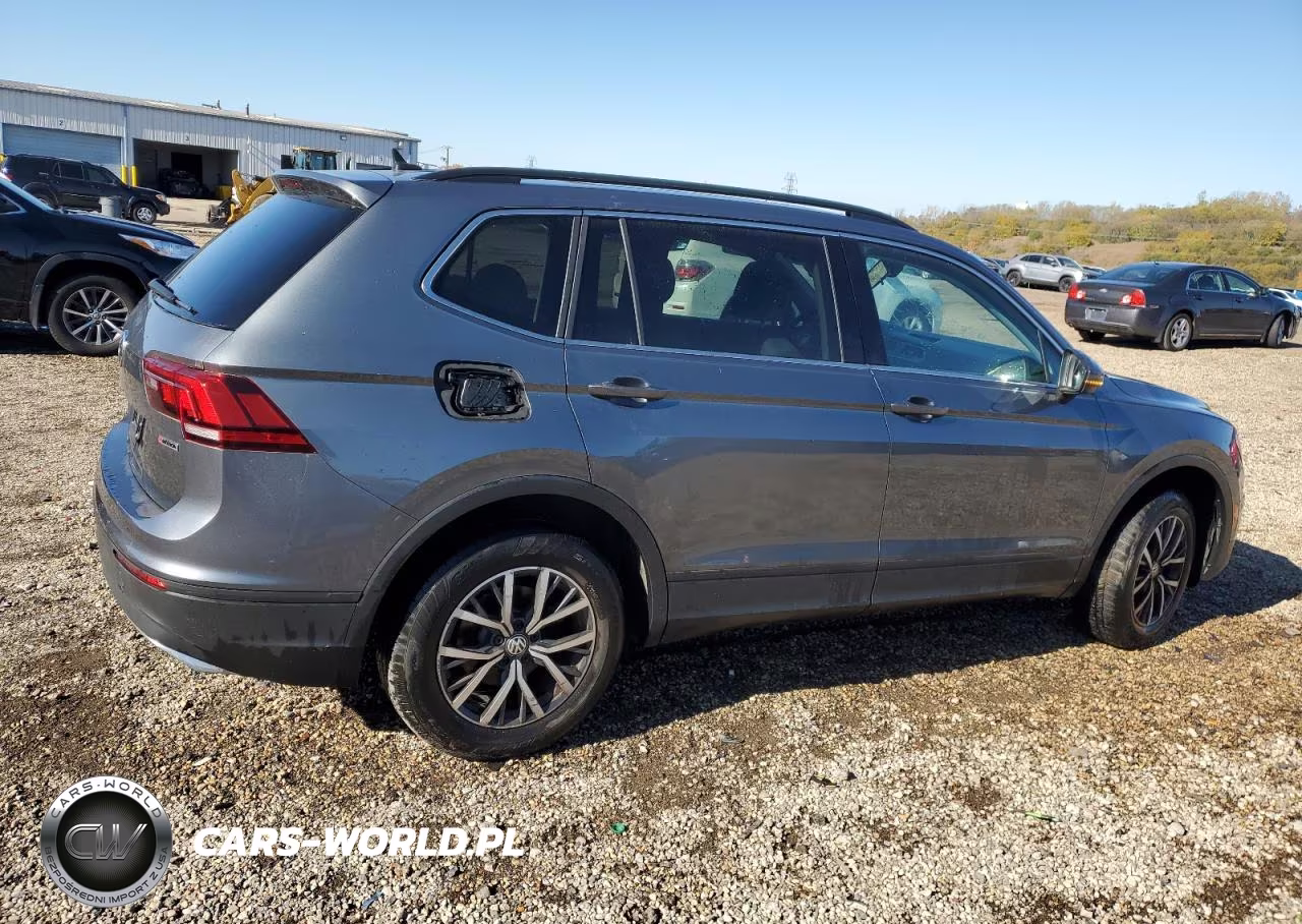 2019 Volkswagen Tiguan Se VIN:3VV2B7AX8KM109895 - 3