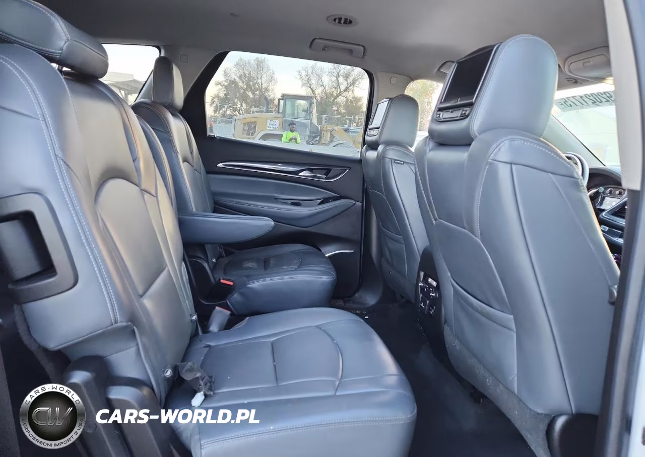 2018 Buick Enclave Premium VIN:5GAERCKW4JJ174780 - 11